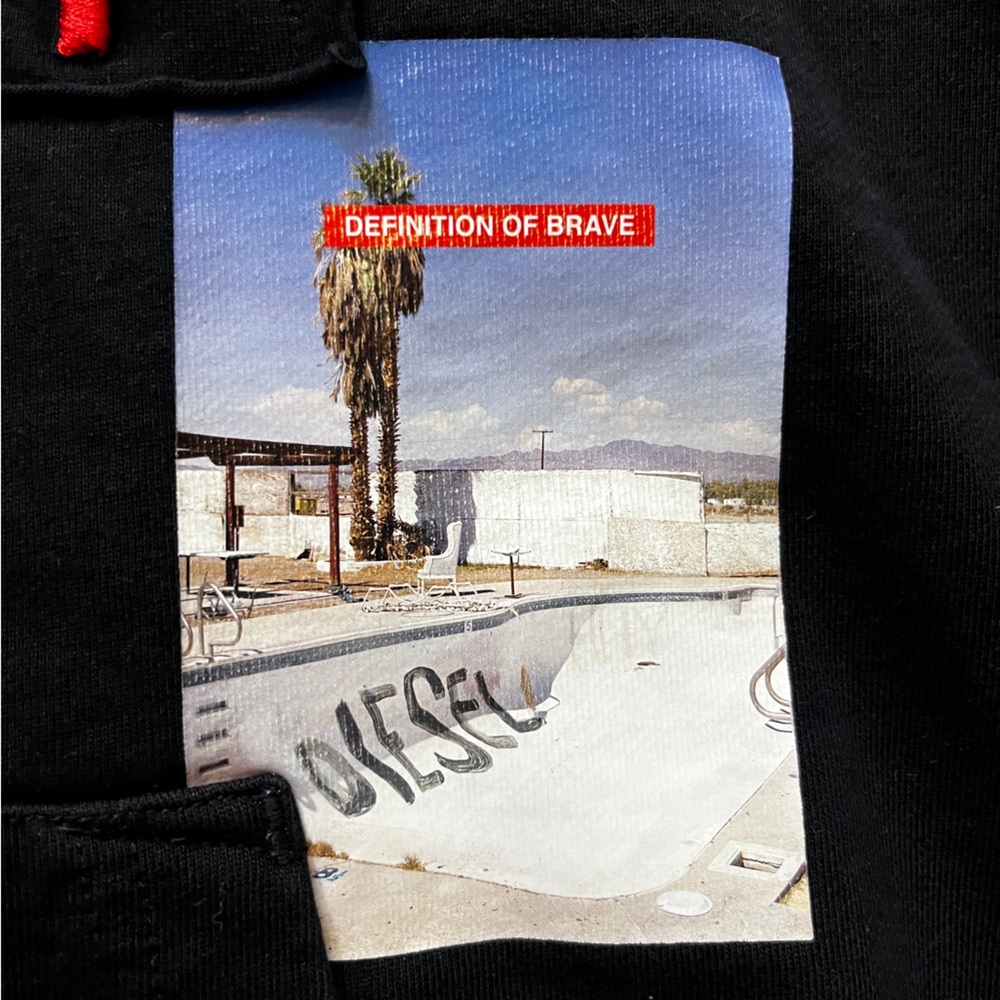 Authentic Diesel Pull Over - Picture 5 of 6